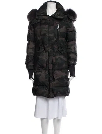 Pre-owned Sam Camouflage Print Down Coat In Green