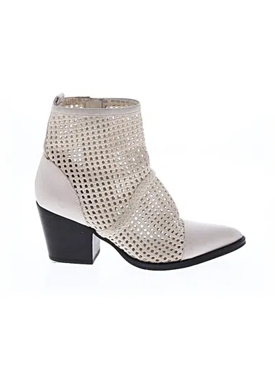 Pre-owned Sam Edelman Ankle Boots In White