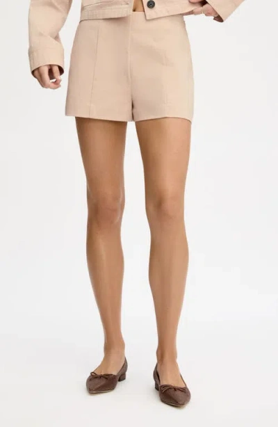 Sam Edelman Front Seam Shorts In Neutral