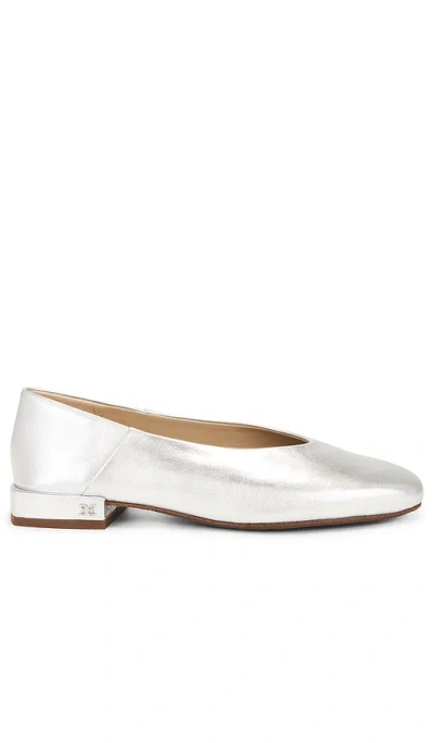 Sam Edelman Kasey Flat In Soft Silver
