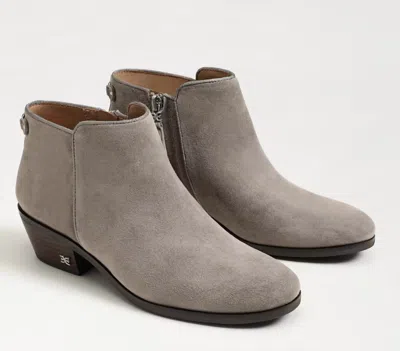 SAM EDELMAN WOMEN'S PETTY BOOTIE IN GREY