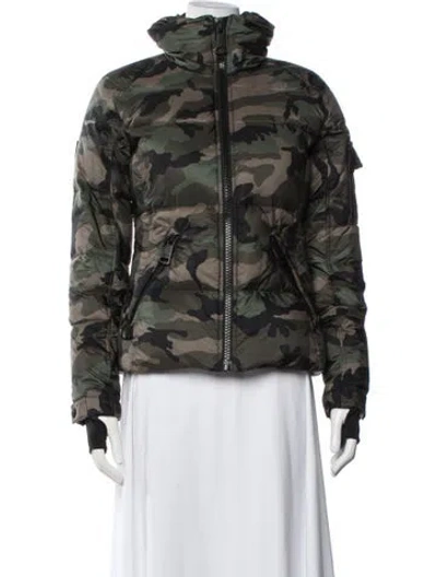 Pre-owned Sam Nylon Camouflage Print Down Coat In Green