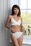 Samantha Chang Sleep Bra In Ivory In Multi