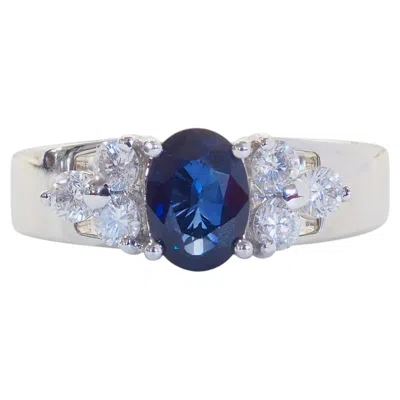 Pre-owned Samui Lapidary 18k White Gold 0.80ct Dark Blue Sapphire & 0.40ct Brilliant Diamond Band Ring