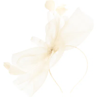 San Diego Hat Fascinator With Feathers In Red