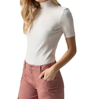 Sanctuary Essential Short Sleeve Mock Neck Top In Birch In Grey