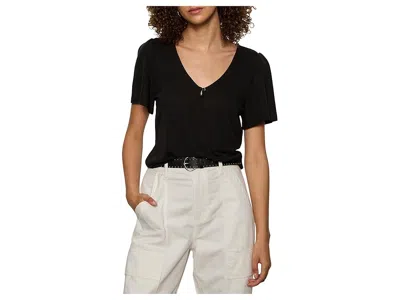 Sanctuary Keyhole Flutter Sleeve Top In Black
