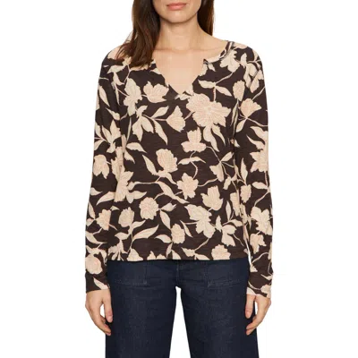 SANCTUARY SANCTUARY PRINT SPLIT NECK KNIT TOP