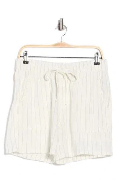 Sanctuary Pull-on Shorts In White