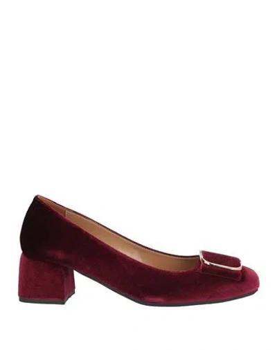 Sandia Woman Pumps Burgundy Size 8 Textile Fibers In Red