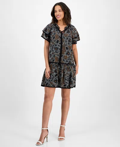 Sandra Darren Petite Printed Flutter-sleeve Tiered Dress