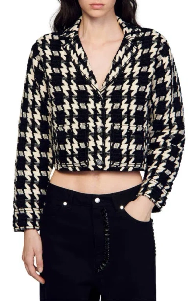 Sandro Bree Houndstooth Jacquard Crop Blazer In Black/ecru