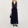 Sandro Robe Longue Plissée In Black