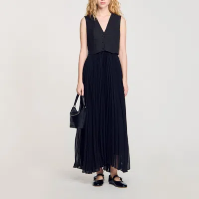 Sandro Robe Longue Plissée In Black