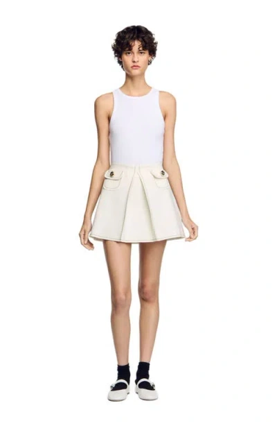 Sandro Short Box-pleated Skirt In Ecru