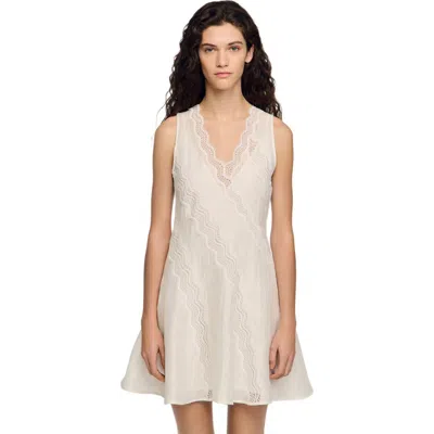 Sandro Short Trimmed Linen Dress In Gray