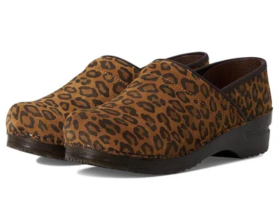 Sanita Boteh In Brown