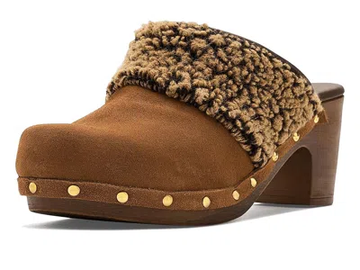Sanita Senna In Brown