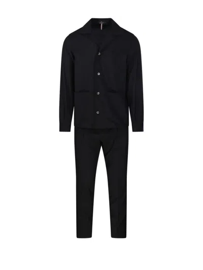 SANTANIELLO TAILORED BLACK SUIT WITH CLASSIC COLLAR AND SLIM-FIT TROUSERS