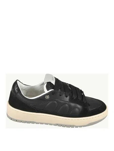 Santha Sneakers In Black