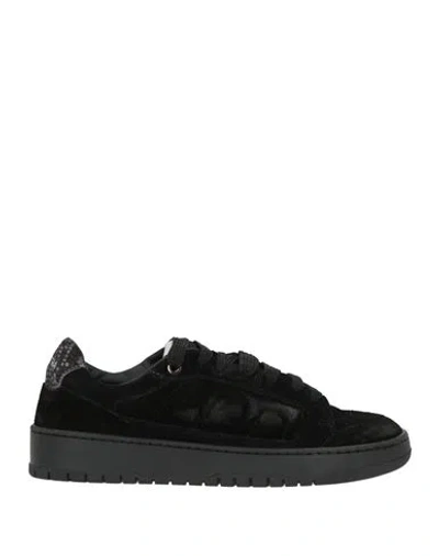 Santha Woman Sneakers Black Size 11 Leather