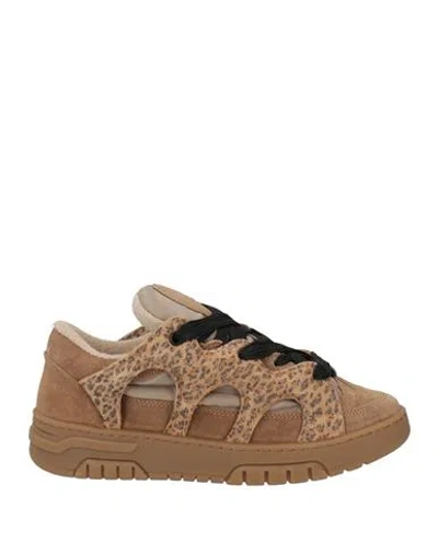 Santha Woman Sneakers Camel Size 7 Leather In Sand