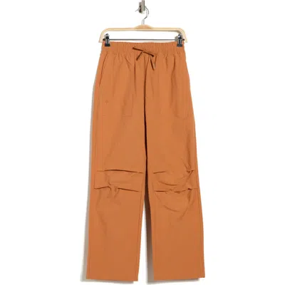Santo Studio Salto Parachute Pants In Orange