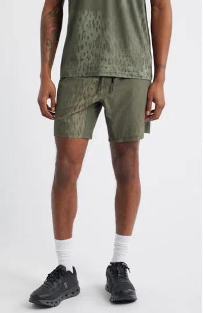 Santo Studio Tempo Tech Shorts In Green