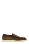 Santoni Mocassini In Pelle Scamosciata Marrone Uomo