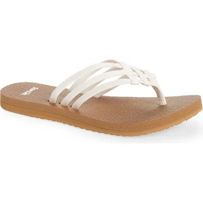 Sanuk Yoga Sandy Flip Flop In Tan/white
