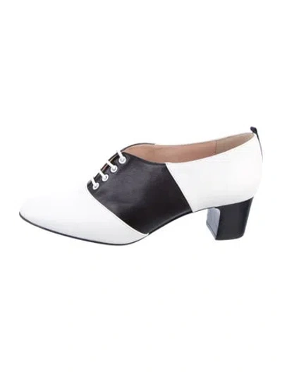 Pre-owned Sarah Jessica Parker Leather Colorblock Pattern Mules In Black