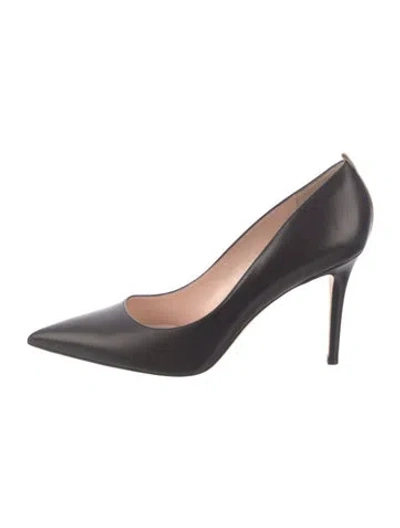 Pre-owned Sarah Jessica Parker Leather Pumps In Black