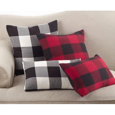 Saro Birmingham Buffalo Rectangular Cotton Pillow Cover & Insert In Black,cover Only