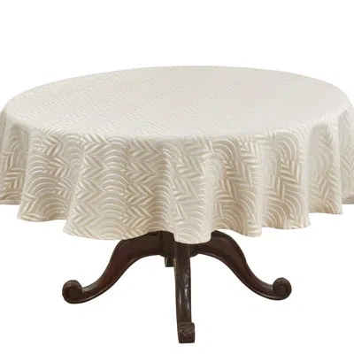 Saro Exquisite Jacquard Design Tablecloth In Ivory