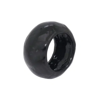 Saro Textured Capiz Napkin Ring (set Of 4) In Black
