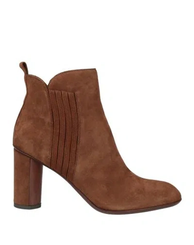 Sartore Woman Ankle Boots Brown Size 9.5 Soft Leather