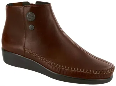 Sas Women's Jade Ankle Boot In Walnut