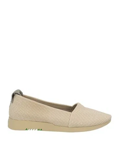 Satorisan Woman Loafers Beige Size 7 Soft Leather