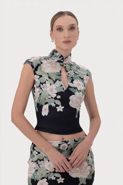 Sau Lee Dara Top In Multi