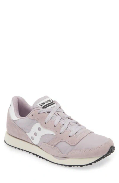 Saucony Dxn Trainer In Gray/ White