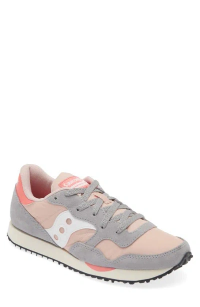 Saucony Dxn Trainer In Grey/ Pink