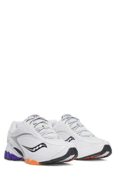 Saucony Gender Inclusive Progrid V2 Sneaker In White
