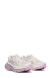 Saucony Guide 18 Running Shoe In Gray