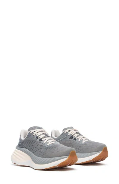 Saucony Hurricane 24 Running Shoe In Cinder/gum