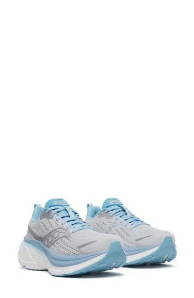 Saucony Hurricane 25 Running Shoe In Cloud/ Breeze