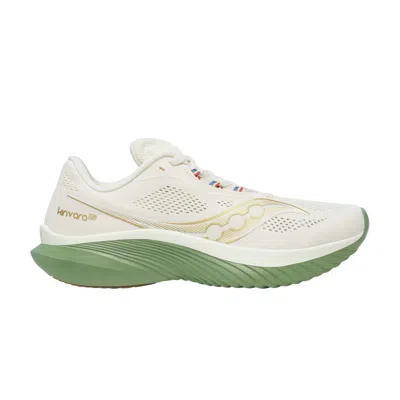 Pre-owned Saucony Kinvara 15 'st. Patrick's Day' | Cream | Men's Size 9.5