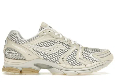 Pre-owned Saucony Men's  Progrid Triumph 4 Highsnobiety Sneakers In Cream/white