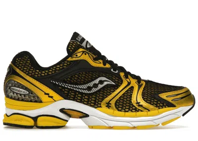 Pre-owned Saucony Men's  Progrid Triumph 4 Sneakers In Lemon/chrome In Yellow
