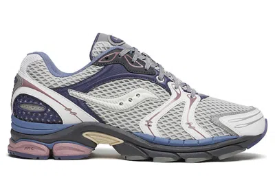 Pre-owned Saucony Men's  Progrid Triumph 4 Trail Pack Sneakers In White/blue