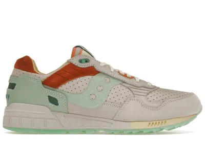Pre-owned Saucony Men's  Shadow 5000 St. Barth Sneakers In Beige/green